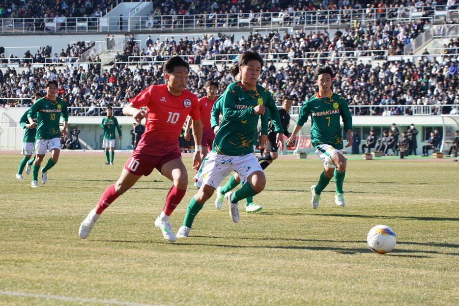 静岡学園vs高知(写真＝矢島公彦)