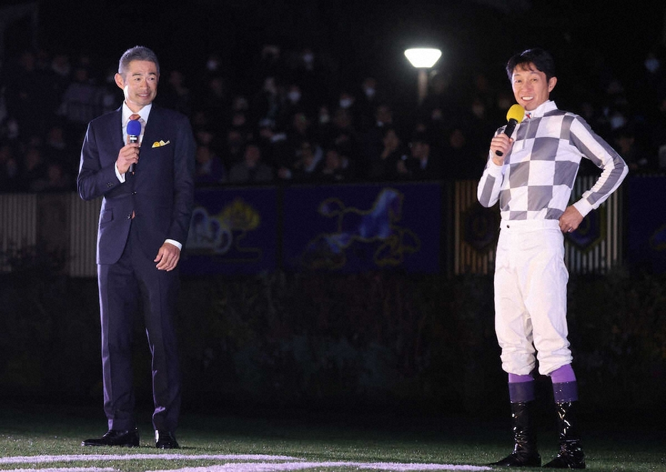 イチロー氏（左）と武豊