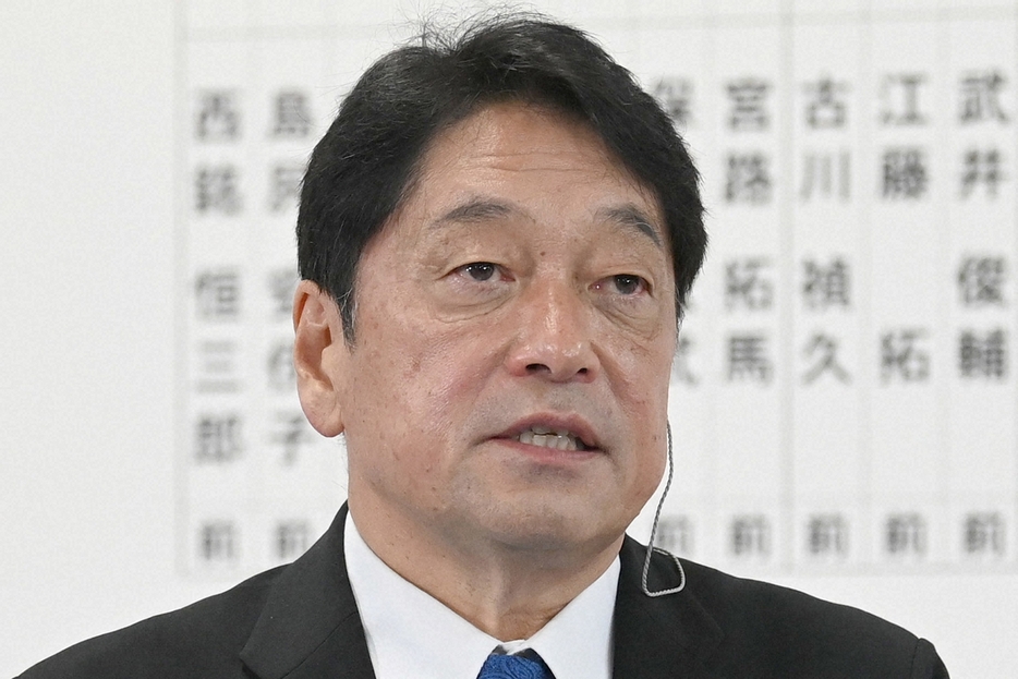 小野寺五典氏