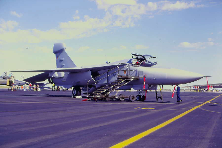 電子戦機仕様のEF-111（細谷泰正撮影）。