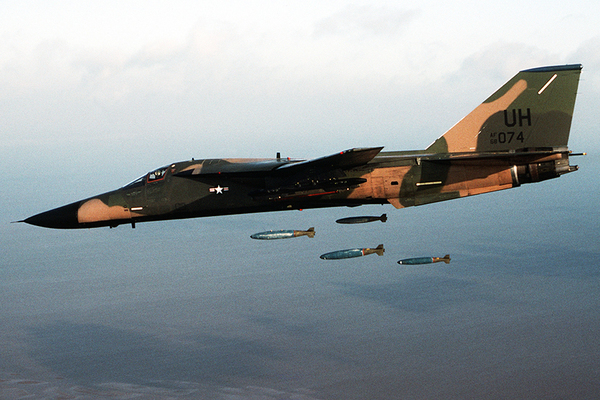 アメリカ空軍のF-111E「アードバーグ」（画像：アメリカ空軍）。