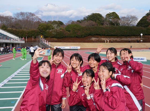 優勝した立命館大学の選手たち(写真：日刊スポーツ/アフロ)