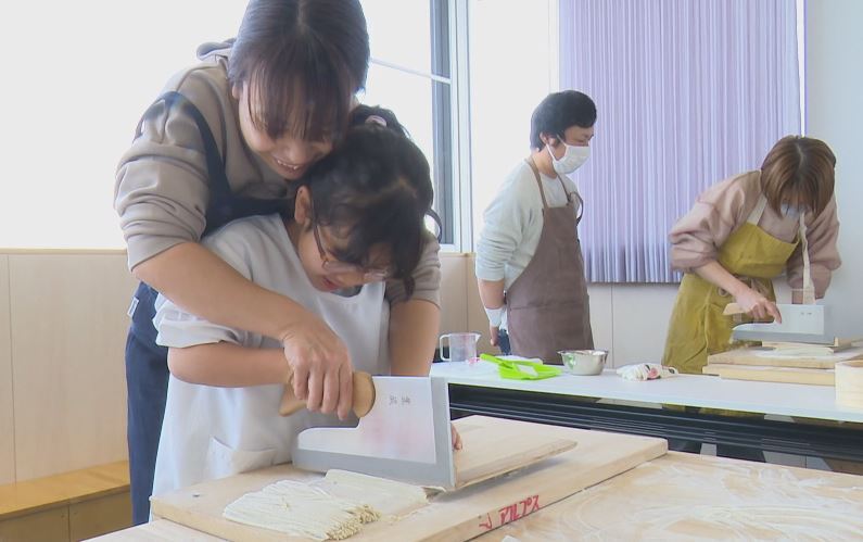 親子で年越しそば打ち