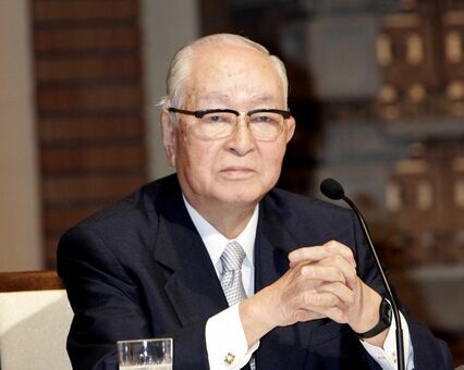 田原総一朗氏と交流があった頃の渡辺恒雄氏＝2004年7月（写真：共同通信社）　