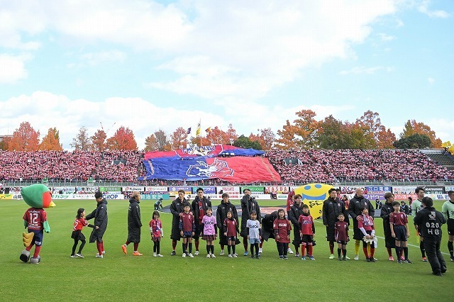 昇格POを制して来季はJ１で戦う岡山。写真：金子拓弥（サッカーダイジェスト写真部）