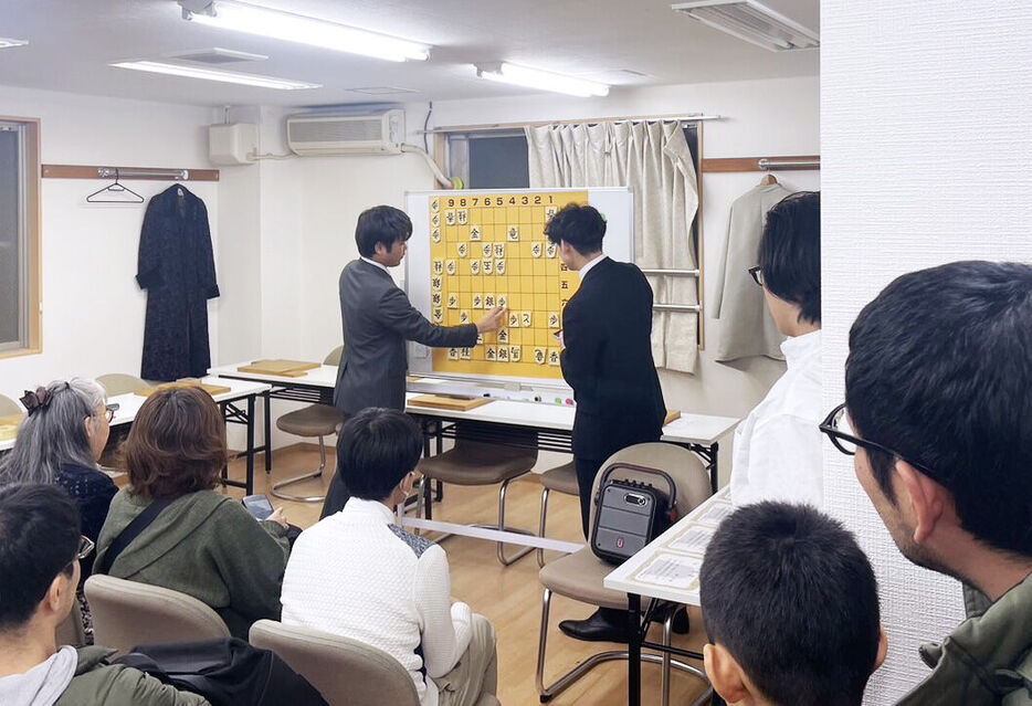 優勝者・準優勝者の対局はプロ棋士の解説付きだった「１０切れＣＵＰ」