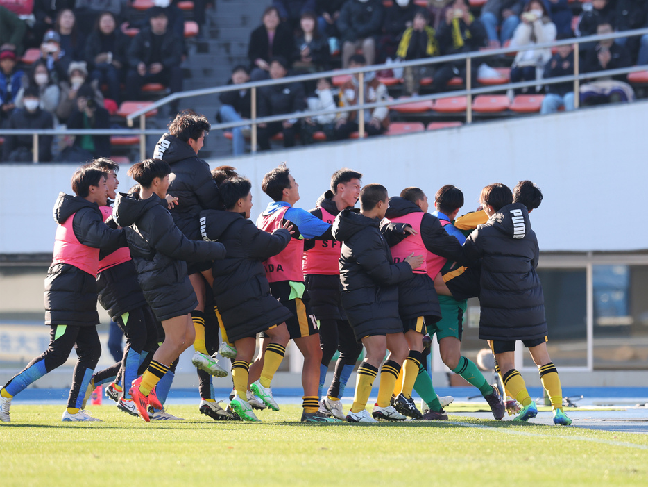 前橋育英高はPK戦を制して3回戦へ!(写真協力=高校サッカー年鑑)(HIGH SCHOOL SOCCER YEARBOOK)