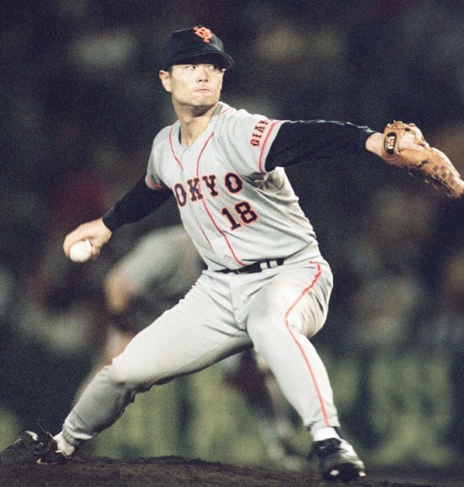 阪神戦で完封した巨人・桑田真澄＝１９９８年９月、甲子園球場