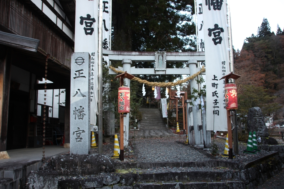 長野県飯田市上村上町の正八幡宮