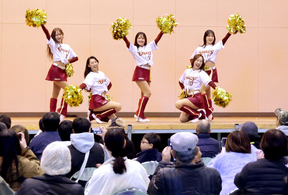 大河原商最後の文化祭を盛り上げた東北ゴールデンエンジェルス