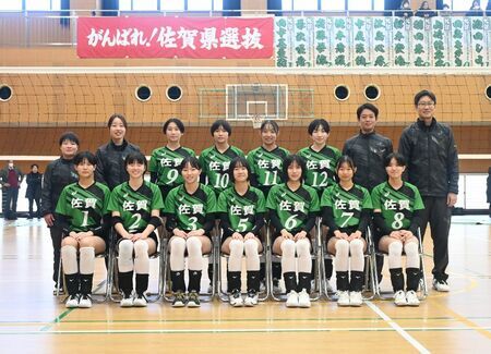 速いバレーで前回大会の8強超えを狙う佐賀県選抜女子