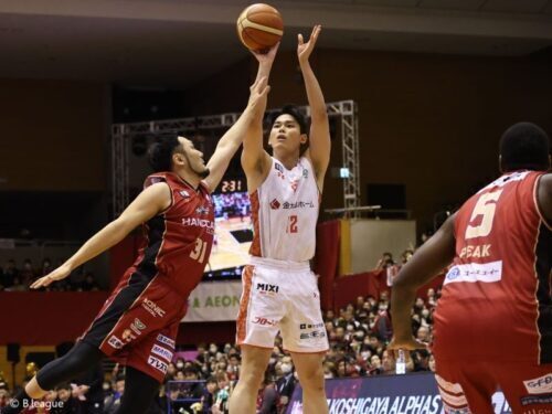 高確率で3ポイントを決め、勝利に貢献した金近廉［写真］＝B.LEAGUE