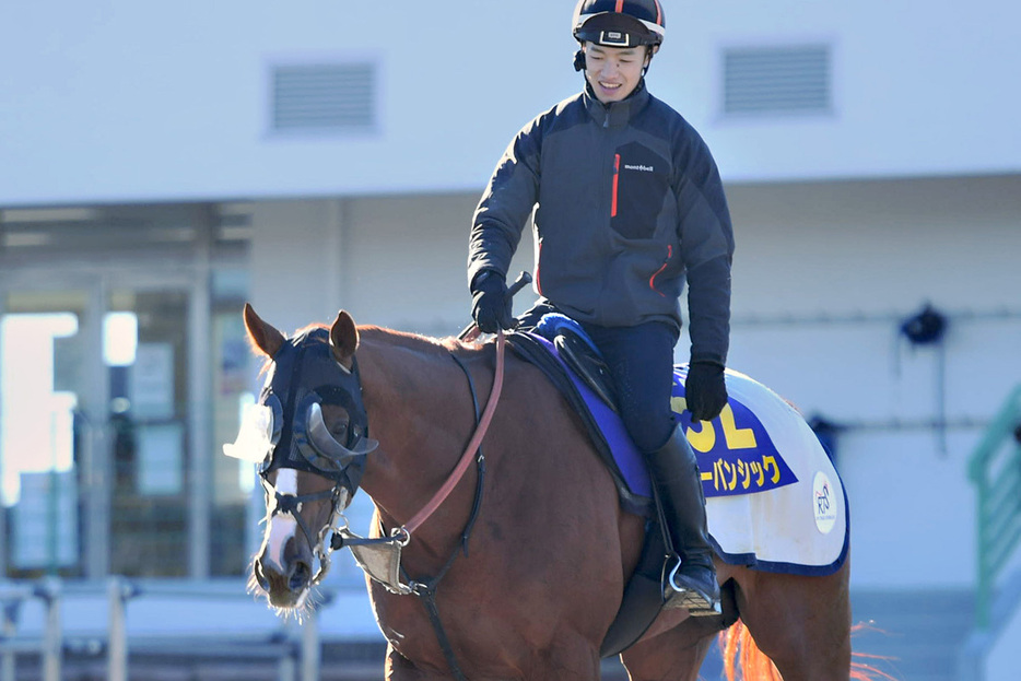 ３連勝で頂点を狙うアーバンシック