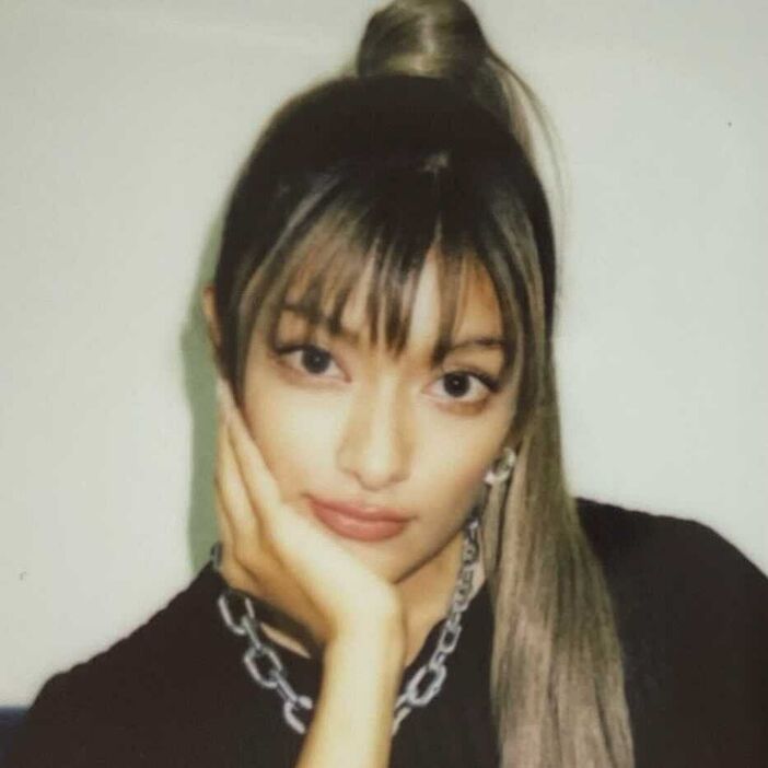 ローラ(インスタグラムrolaofficial)より