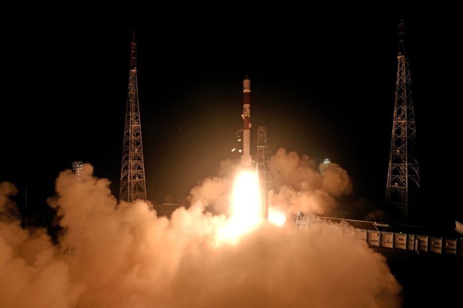 SpaDeXミッションの人工衛星2機などを搭載して打ち上げられたPSLV-CAロケット（Credit: ISRO）