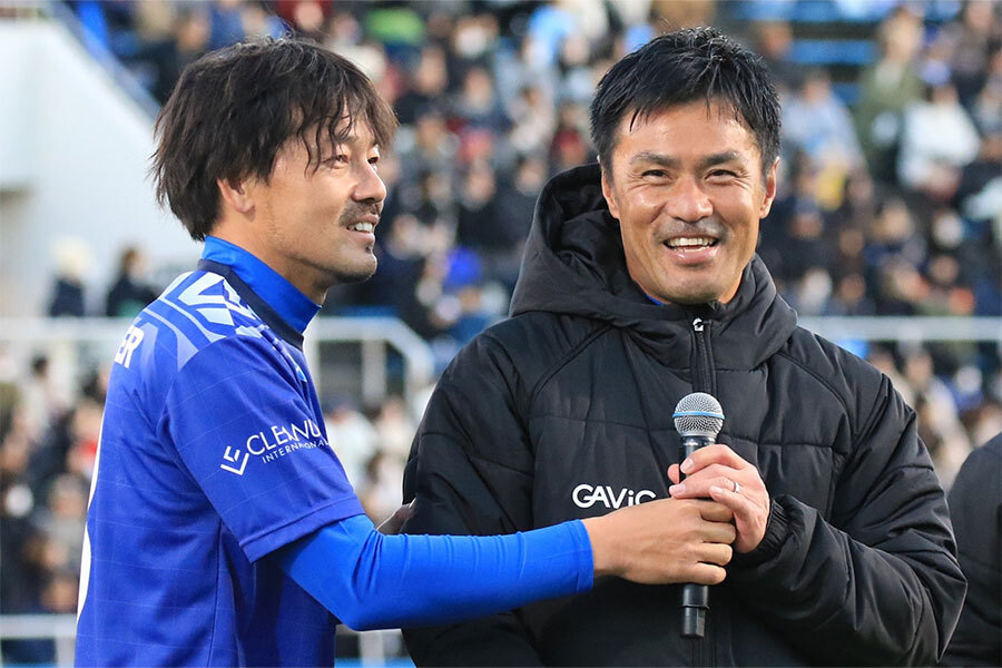 少年時代からお互いをよく知る松井大輔氏と駒野友一氏【写真：Noriko NAGANO】