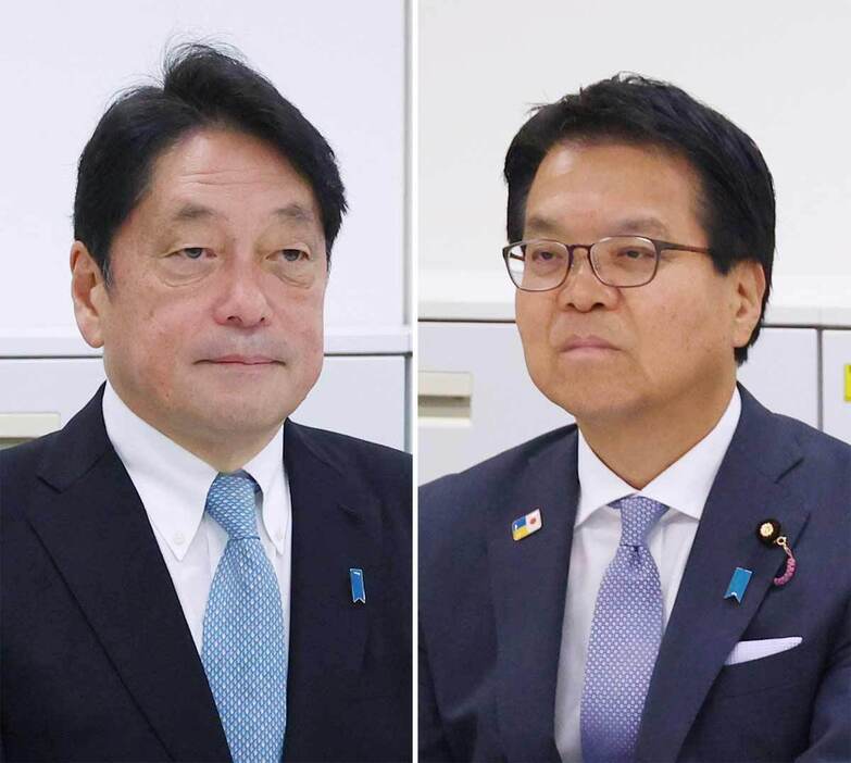 自民党の小野寺五典政調会長（写真左）と国民民主党の浜口誠政調会長