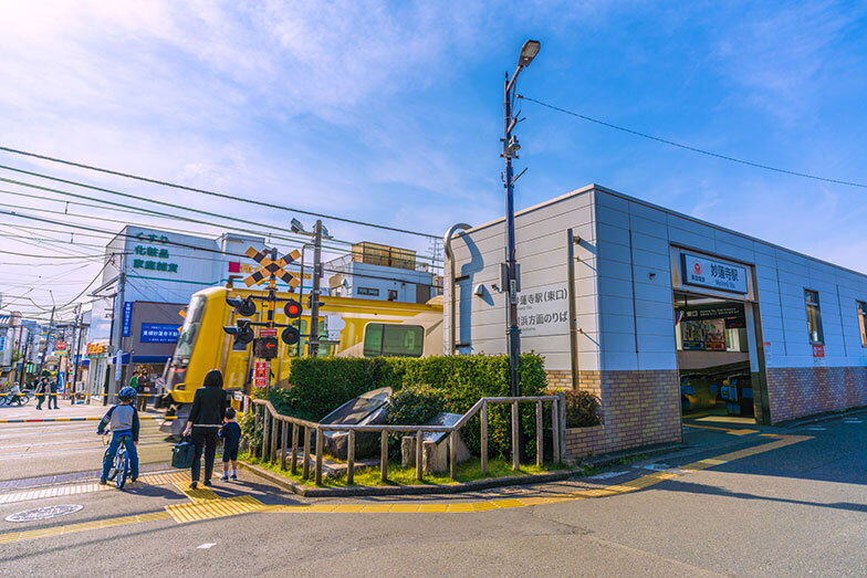 妙蓮寺駅周辺の様子（写真／PIXTA）