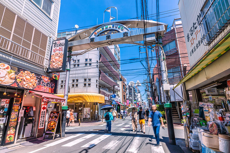 新丸子駅周辺の様子（写真／PIXTA）