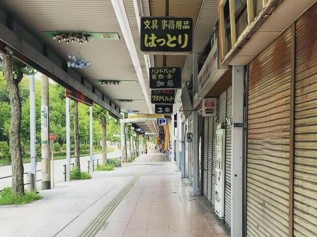 熱田神宮近くにある「神宮前商店街」シャッター街が目立つ