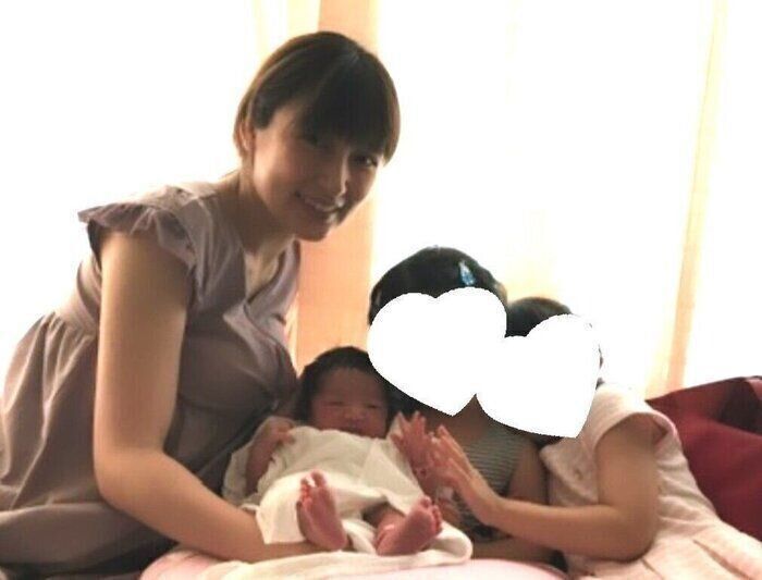 三女が生まれたときの親子写真。