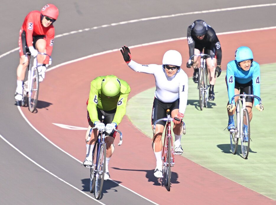 今年最終戦を１着で締めた神山雄一郎