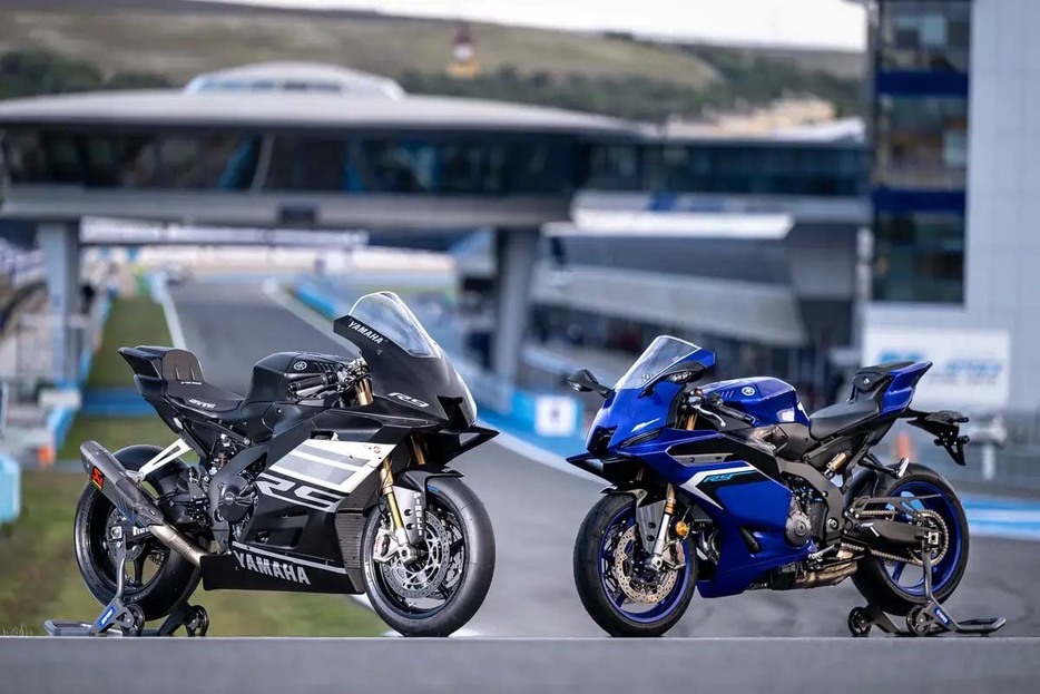 ヘレスサーキットで世界初公開されたYZF-R9。ヤマハの次世代SSのフラッグシップだ。