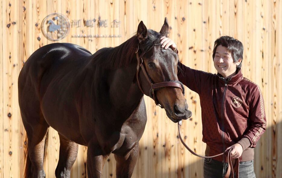 クラスペディアと河嶋調教師。マイル向けの調整を施してGⅠ制覇を狙う