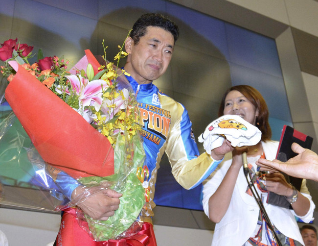 2011年・松山G2サマーナイトフェスティバルで優勝した神山雄一郎は表彰式で涙