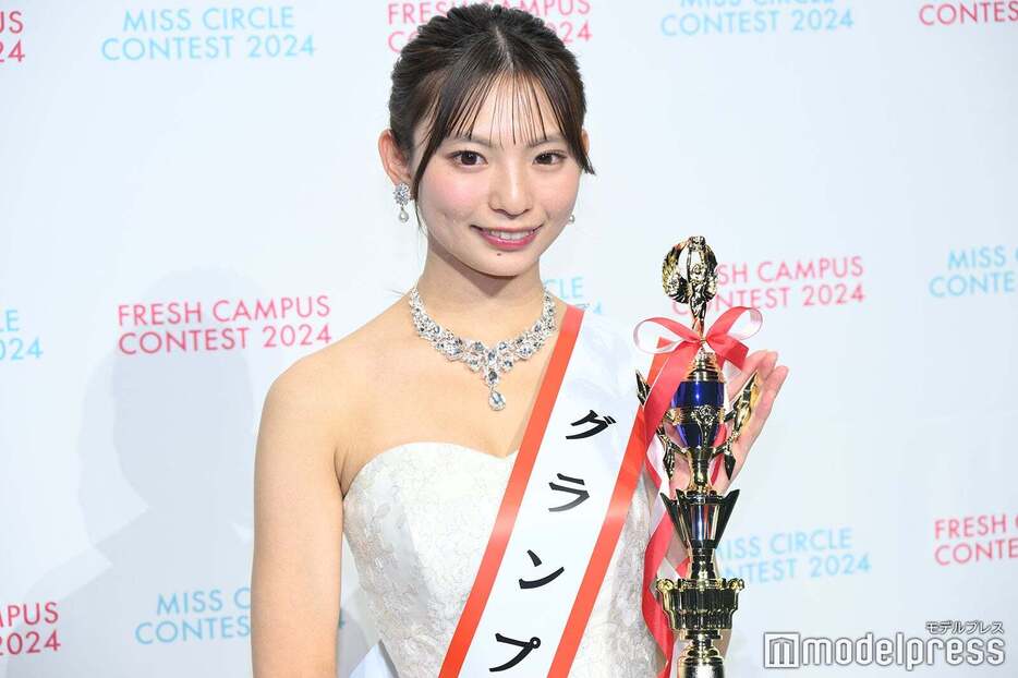 “日本一のサークル美女”に選ばれた東条澪さん