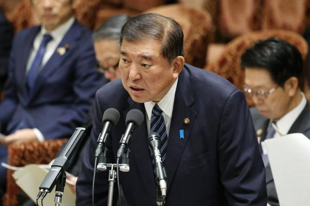 衆院予算委で答弁する石破茂首相=2024年12月12日午前10時27分、岩下毅撮影