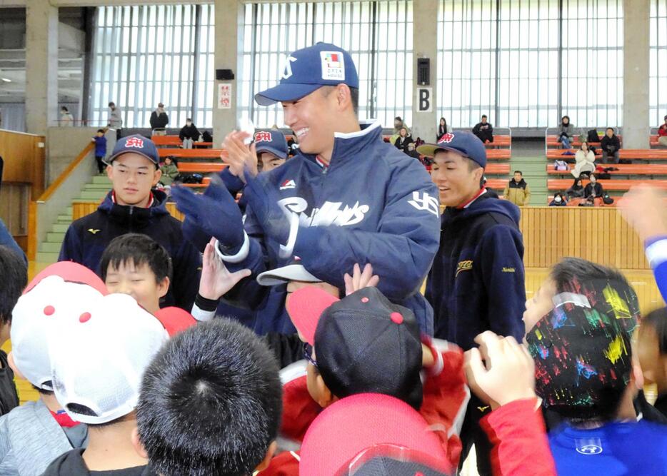 　故郷・石川県で行われた「応援しよう能登！スポーツフェスタ」に参加した奥川