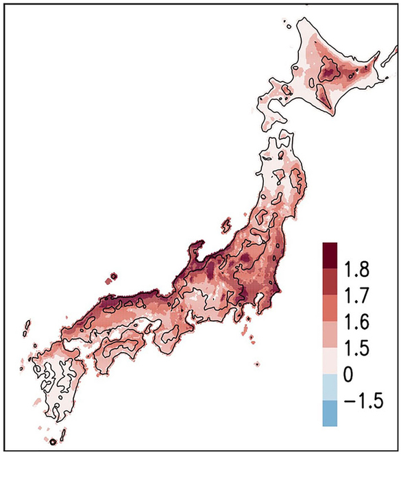 図1:2022年初夏の地上気温に対して、人間活動による温暖化があたえた影響(℃)。温暖化によって全体的に気温が底上げされており、とくに日本海側と関東地方で強い影響が出ていることがわかる。(図版提供:R. Ito et al./JAMSTEC)