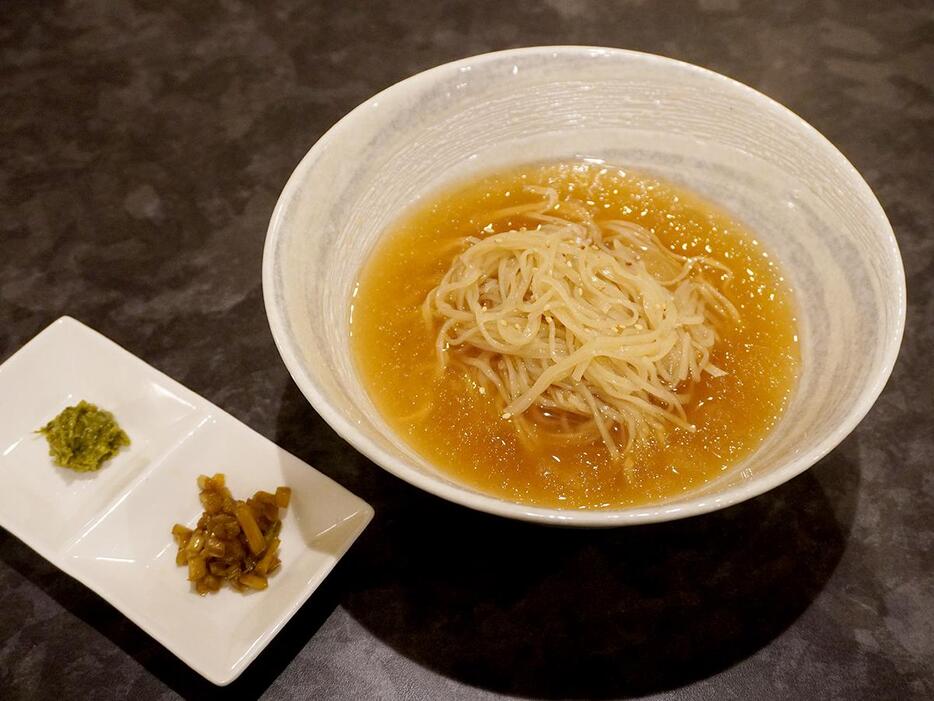 牡丹園で提供する「信州そば冷麺」