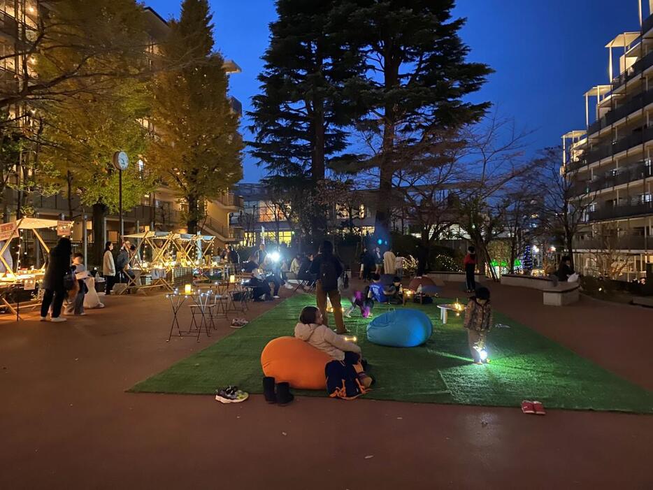 昨年の様子。今年は昼開催のみ