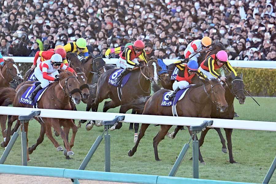 中山競馬場で行われた第69回G1有馬記念【写真：産経新聞社】