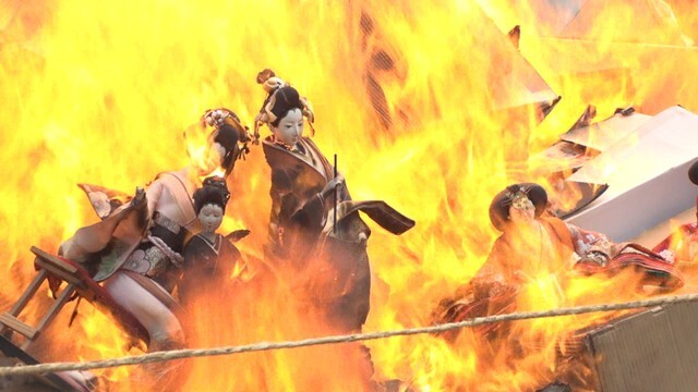 高松市の田村神社で行われた「人形供養祭」