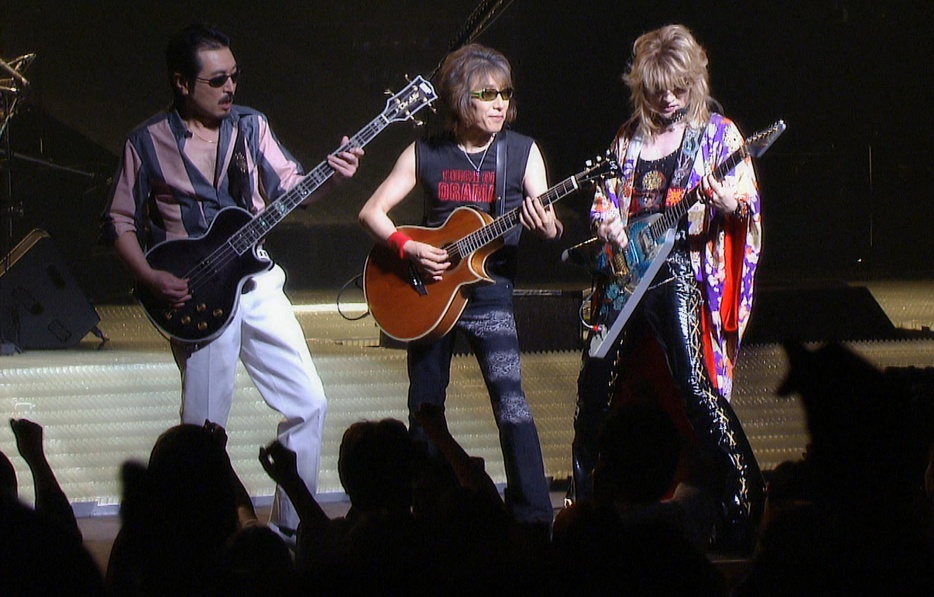 「THE ALFEE CONCERT 2004」より