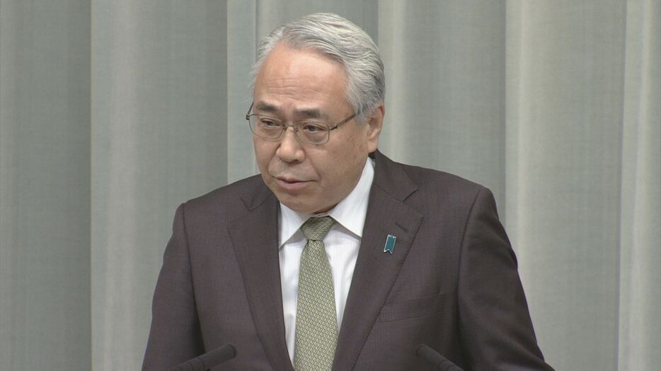 異例14年ぶり　官房長官会見を事務の副長官が代行