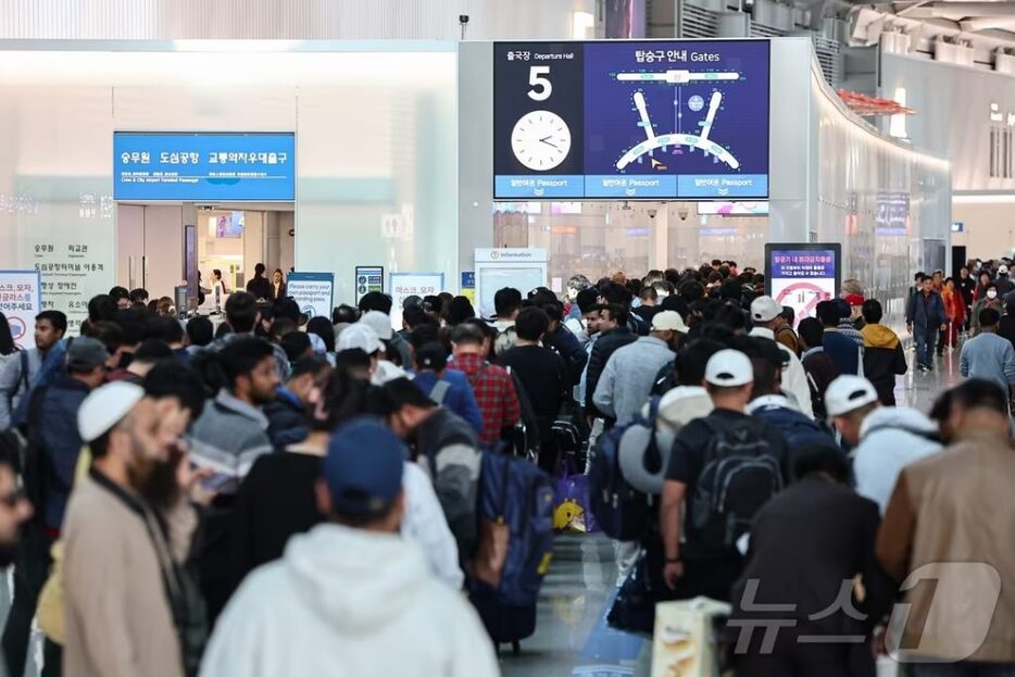 仁川国際空港第1ターミナルの出発ロビー(c)news1