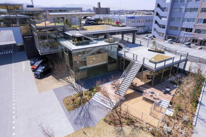 まつやま景観賞で「きらめき大賞」に選ばれた「ネッツトヨタ愛媛　だんだんPARK」（松山市提供）