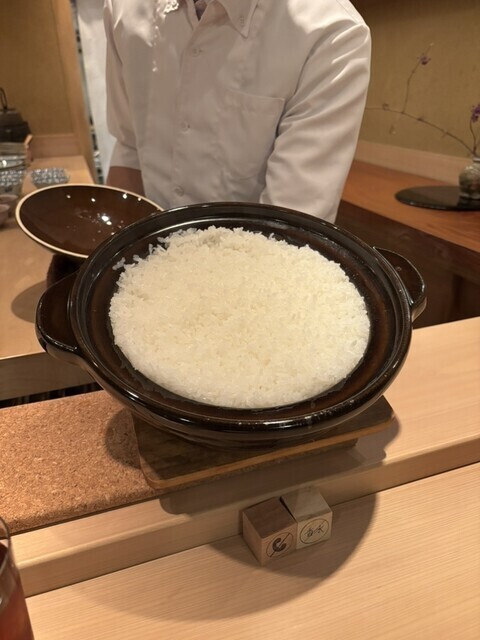 炊き立ての土鍋ご飯