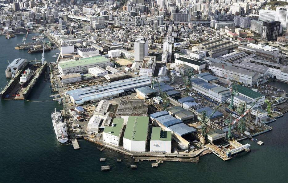 川崎重工業神戸工場＝23日午後、神戸市中央区（共同通信社ヘリから）