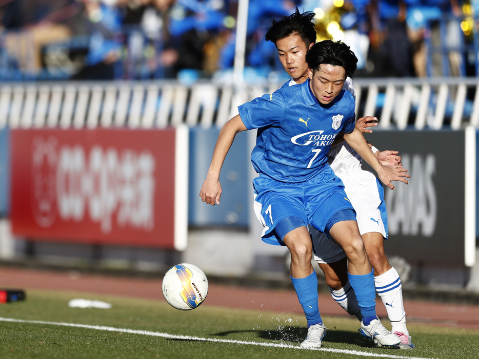 東北学院高MF佐々木智貴(3年)(写真協力『高校サッカー年鑑』)(HIGH SCHOOL SOCCER YEARBOOK)