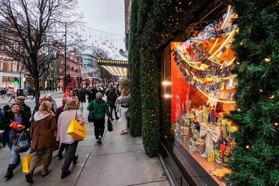 クリスマスムード一色のロンドン【写真：Getty Images】