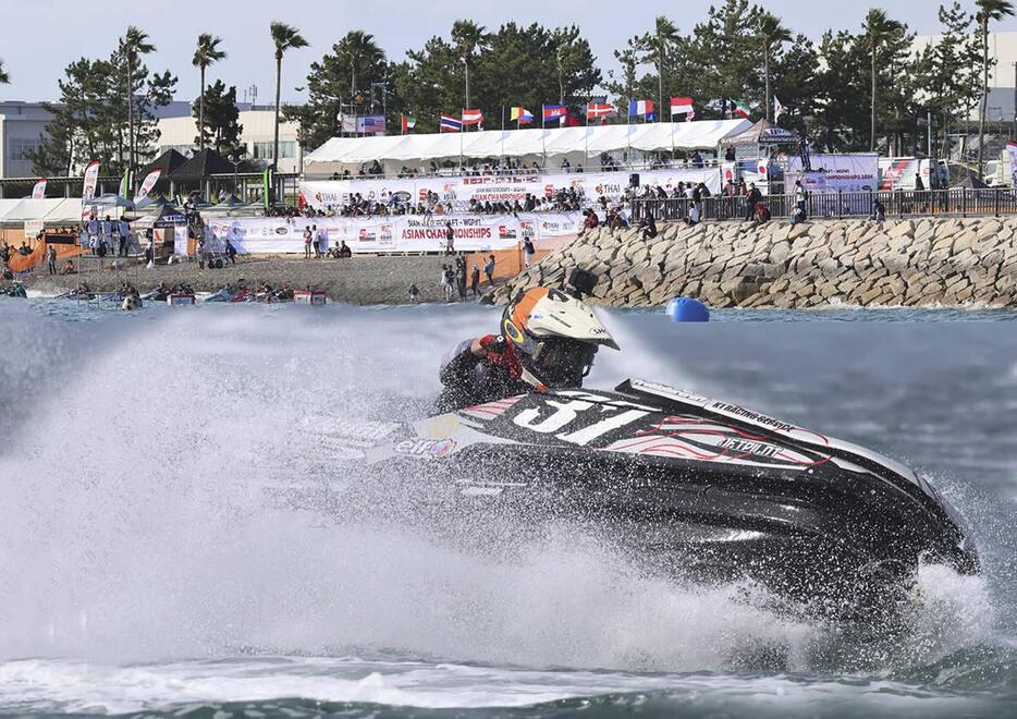 なんと3位には「水上バイクの 国際レース」が選ばれた！