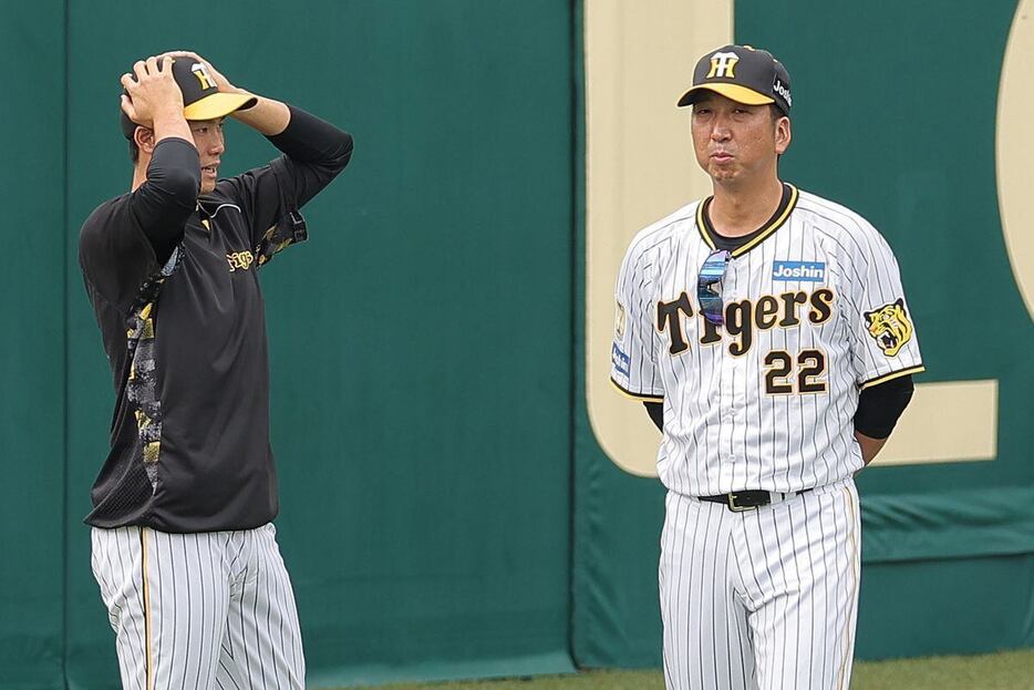 阪神・藤川球児監督と湯浅京己