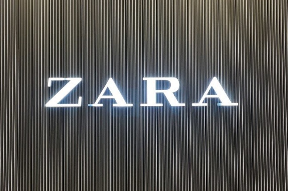 ZARAの看板写真