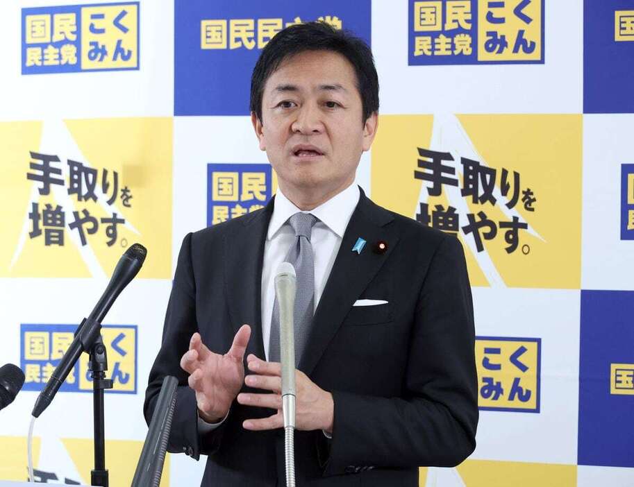 記者会見を行う国民民主党の玉木雄一郎代表＝3日午後、国会内（春名中撮影）