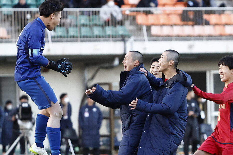 札幌大谷高は14人目までもつれ込むPK戦を制す!(写真協力=高校サッカー年鑑)(HIGH SCHOOL SOCCER YEARBOOK)